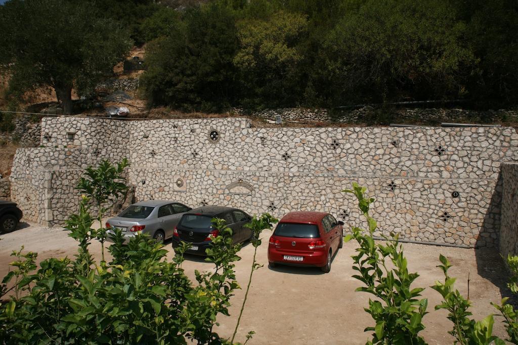 Marathes Studios Agios Nikitas Exterior photo